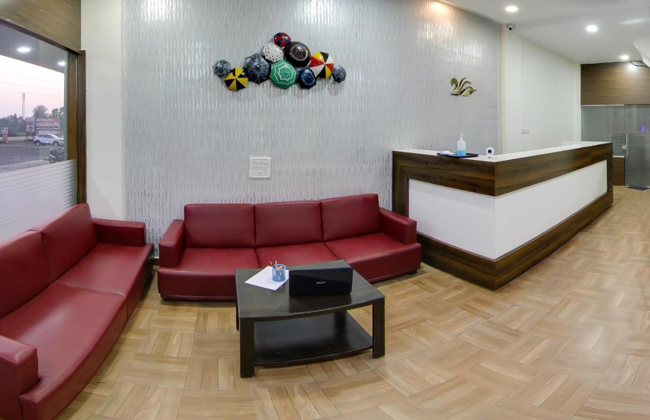 Hotel Rain Sky Inn Lonavla Zewnętrze zdjęcie